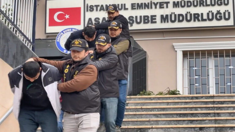 istanbulda-kamyonetleri-calip-satan-7-supheli-gozaltina-alindi-d172au8r.jpg