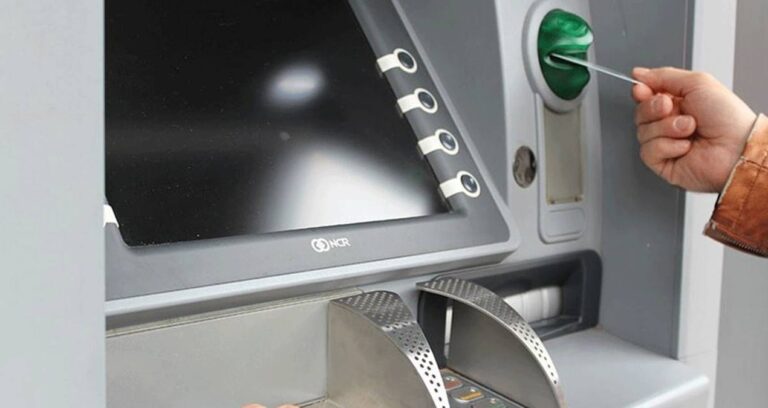 atmlerde yeni para krizi giden eli bos donuyor DL8FrZGE