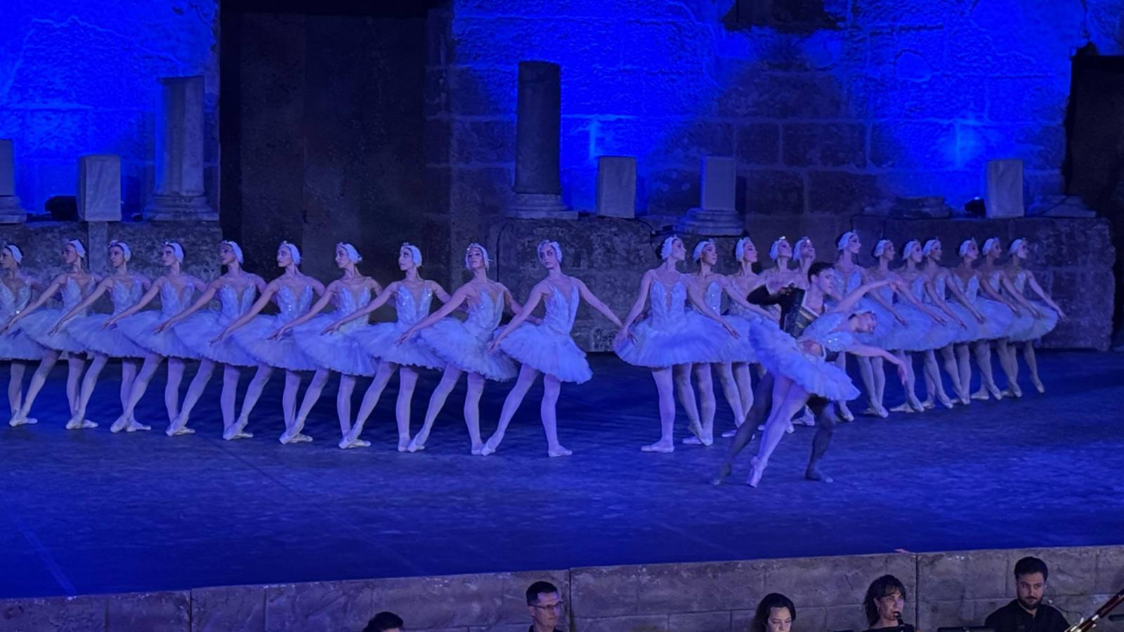 kugu golu balesi aspendos antik tiyatrosuda sahnelendi JeemRN2K