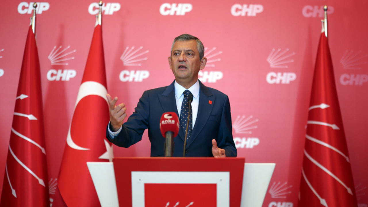 ozgur ozelden erdogana manavgat yaniti senin haysiyetin varsa gezideki goruntuleri yayinla W9b2NBOf