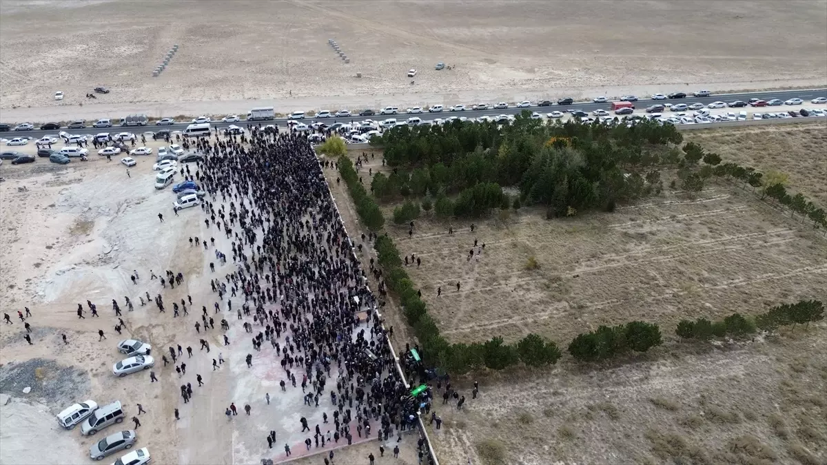 3 kardesin cenazesi defnedildi SbdQk3qs.jpg