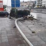 buyukcekmecede minibus devrildi jevFyyYd.jpg