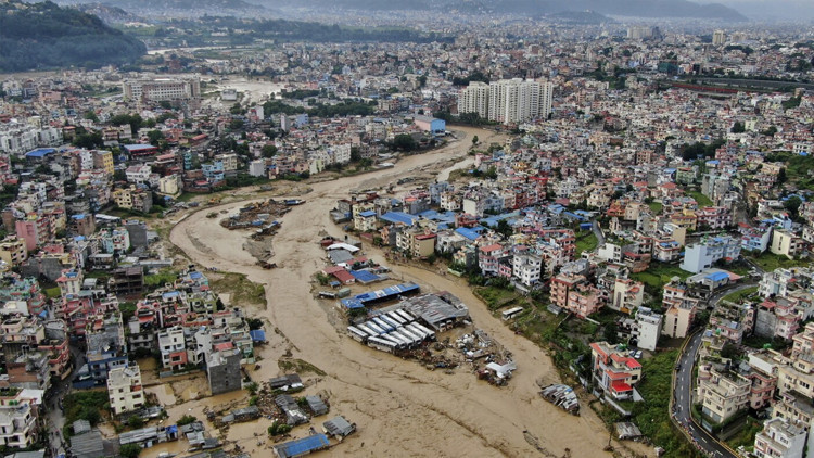 nepalde dogal afetler 22 kisinin olumune yol acti zXyUuNOt