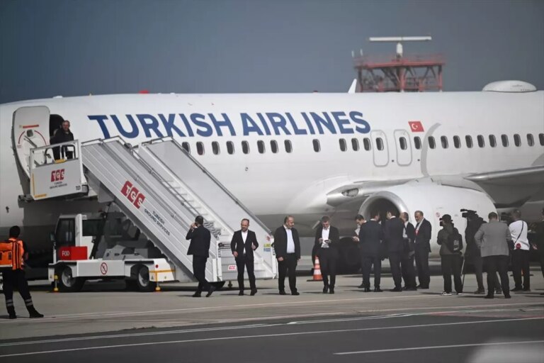 ozgurluk filosu koalisyonuactivistler istanbula dondu rPAnlgZy