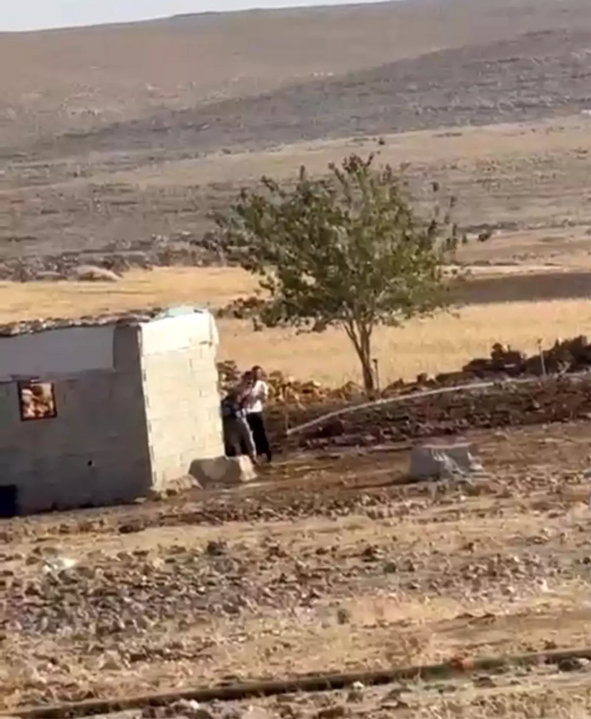 siverekte iki aile arasinda silahli catisma X4NlxXO3