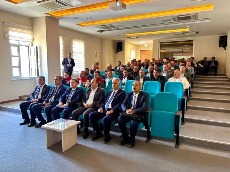 tarim sayimi icin bilgilendirme toplantisi duzenlendi W4ei8Wss.jpg