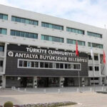 antalya buyuksehir belediyesine rusvet sorusturmasi 7 gozalti LHY8XBZS.jpg