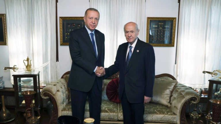 cumhurbaskani-erdogan-ile-bahceli-arasindaki-gorusme-bugun-gerceklesecek-BT26vw8E.jpg