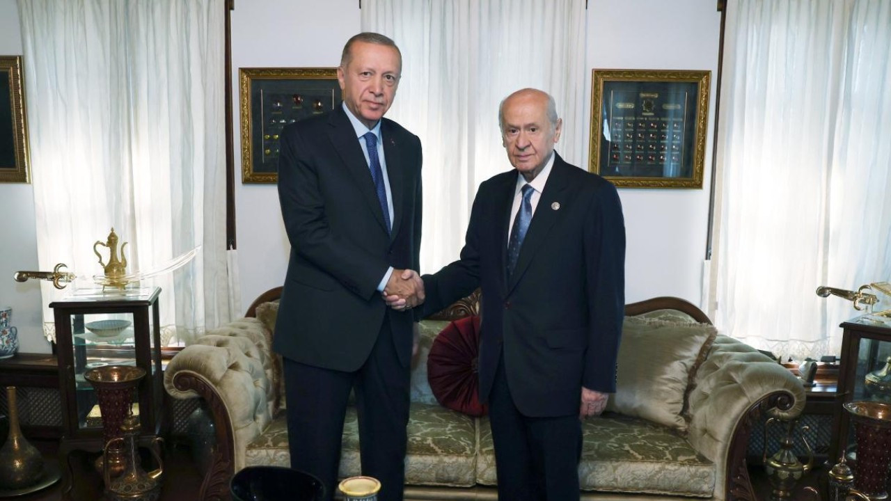 cumhurbaskani-erdogan-ile-bahceli-arasindaki-gorusme-bugun-gerceklesecek-BT26vw8E.jpg