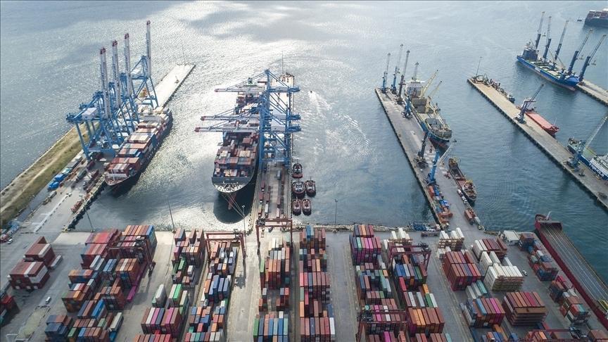 istanbullu-ihracatcilar-dunyanin-232-noktasina-ihracat-gerceklestirdi-ajmeOb5l.jpg