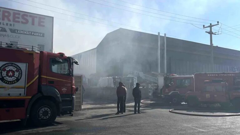 konyada-depoda-yangin-MDqZQZ8T.jpg
