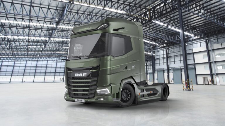 daf-xg-emerald-edition-sahneye-cikti-100-adetle-sinirli-yesil-ikon-mVpxyYX2.jpg