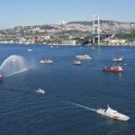 15 temmuzun 10 yilinda istanbul bogazinda gorkemli toren 253 gemiyle deniz korteji hYcInYQw