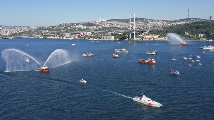 15 temmuzun 10 yilinda istanbul bogazinda gorkemli toren 253 gemiyle deniz korteji hYcInYQw